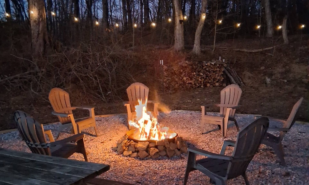 Coalmont House | Buck Ridge Retreat- Private, wooded getaway near The Caverns & Coalmont OHV Park
