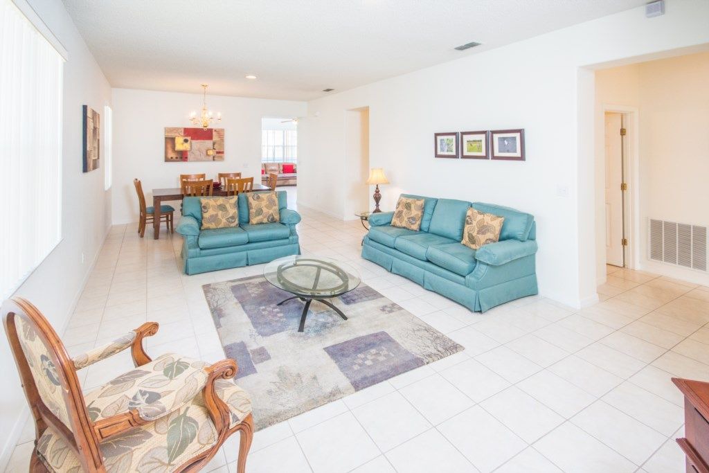 Sunrise Lakes Villa | Budget Getaway - Sunrise Lakes - Feature Packed Spacious 4 Beds 2 Baths Pool Villa - 5 Miles To Disney