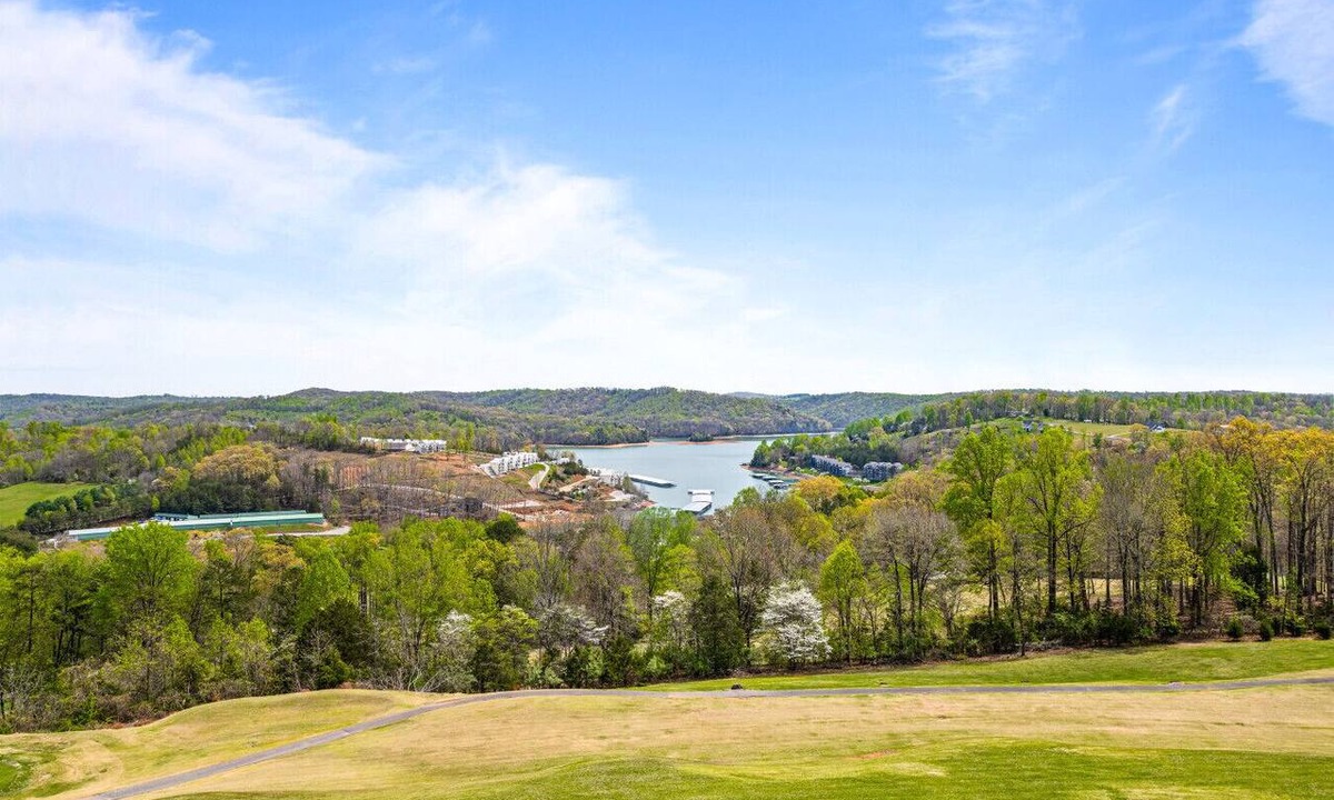 La Follette Condo | Bunkers & Boats: Ridge/Lake/Golf Views; Slip; 10