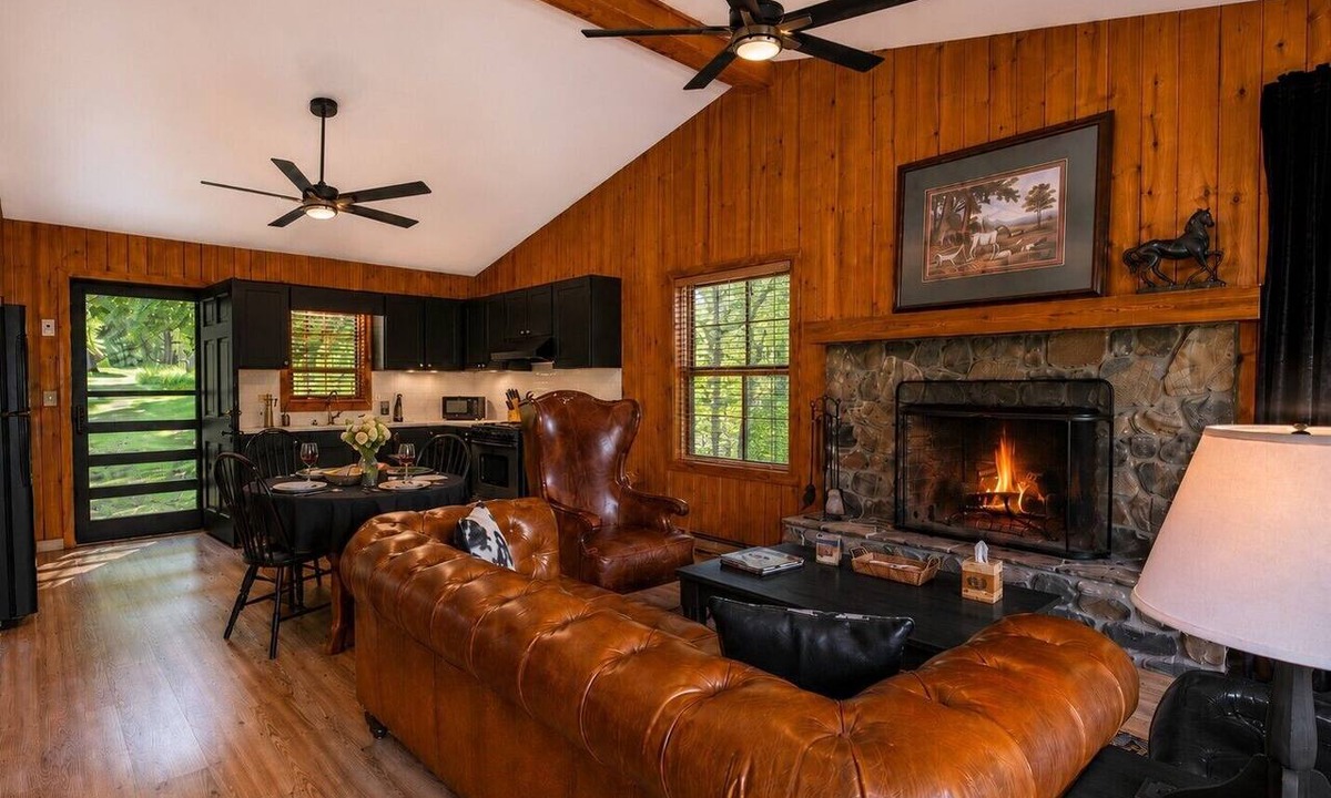 Scaly Mountain Cabin | Cabin on 20 acres, hot tub, fireplace just outside of Highlands @Fire Mountain.