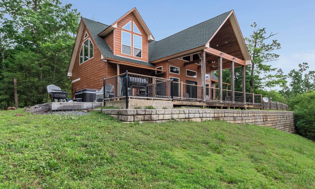 Pittman Center Cabin | Cajun Spice by Jackson Mountain Rentals