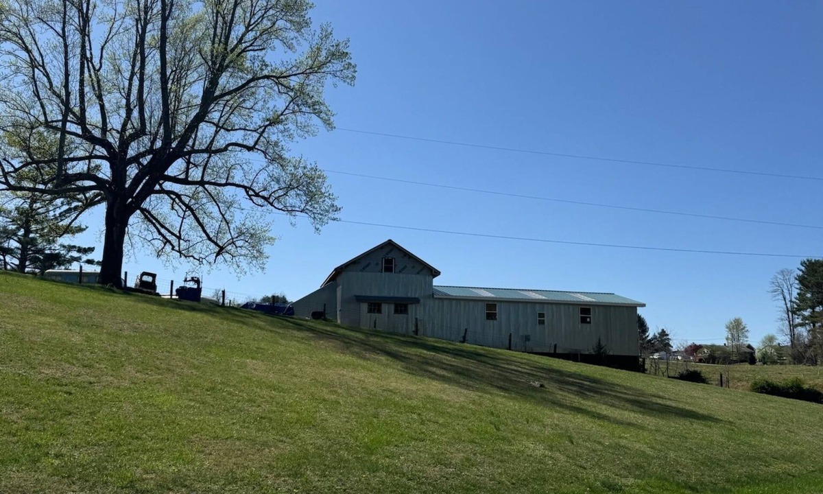 Floyd RV Rental | Camping Site - Green Acres Resort