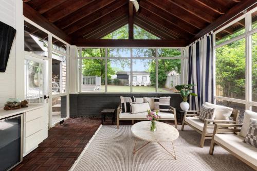 Virginia Highland House | Canvas Haven