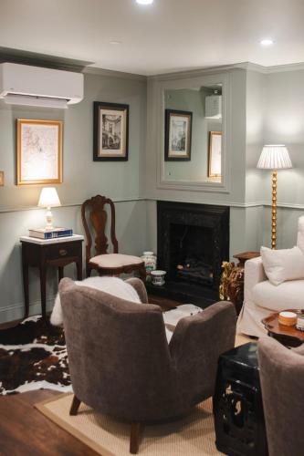 Capitol Hill Apartment | Capitol Hill Historic District A Street Apartment