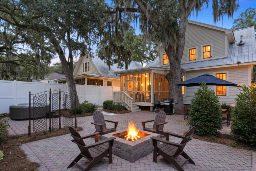Saint Simons Island House | Captain's Hangar