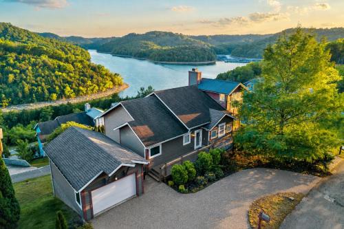 Smithville House | Captain's Quarters