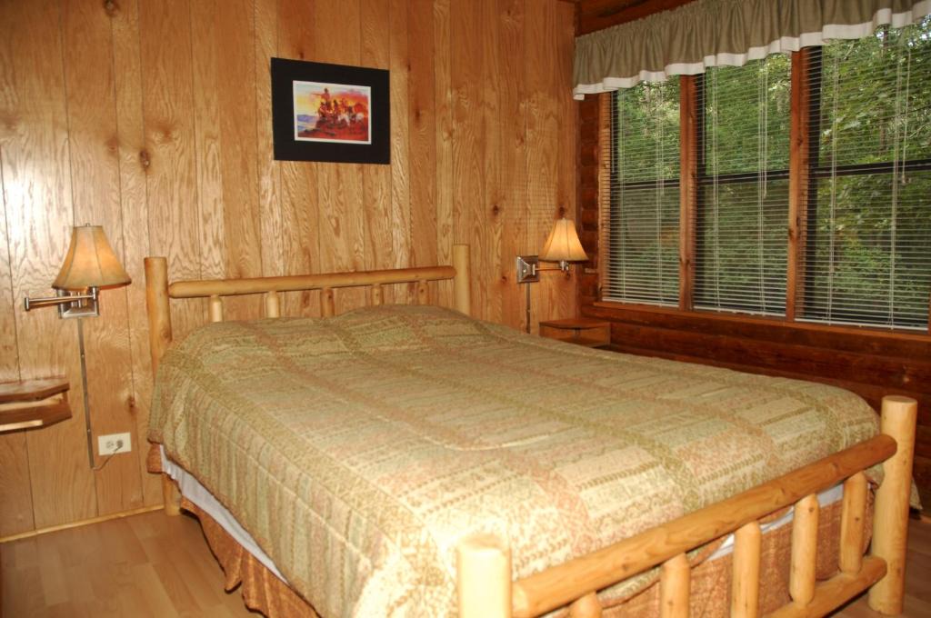 Fair Play Resort | Carolina Landing Camping Resort Cabin 9
