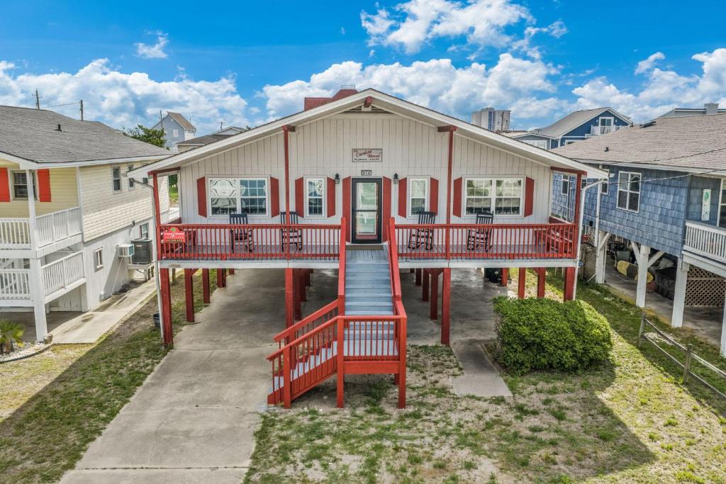 Cherry Grove Beach House | Carolina Roost Renovated Cherry Grove Home Near Beach Pier