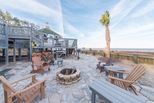 Saint Helena Island House | Carolina Sunrise - Private Beach & Gorgeous Views