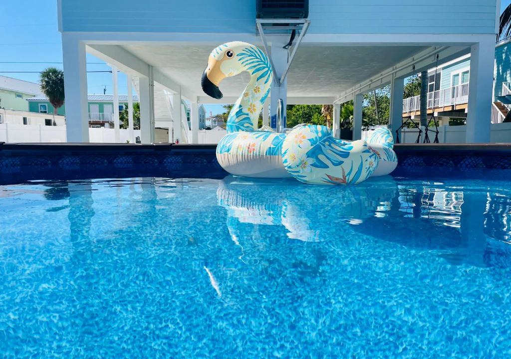 Marathon House | Casa Blue Flamingo - In the Florida Keys - minutes from the beach