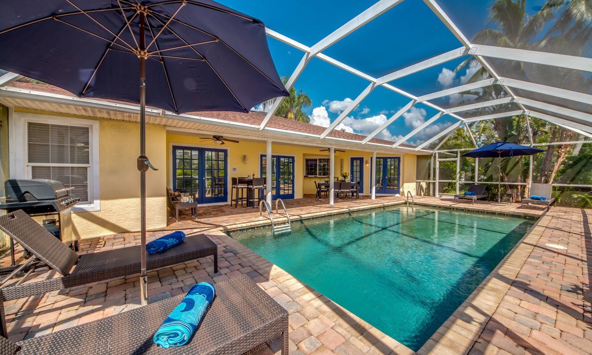 Fort Myers Villa | Casa Blue Horizon - Pool with Canalview - 4 Bedrooms - 3 Bath - Southex.