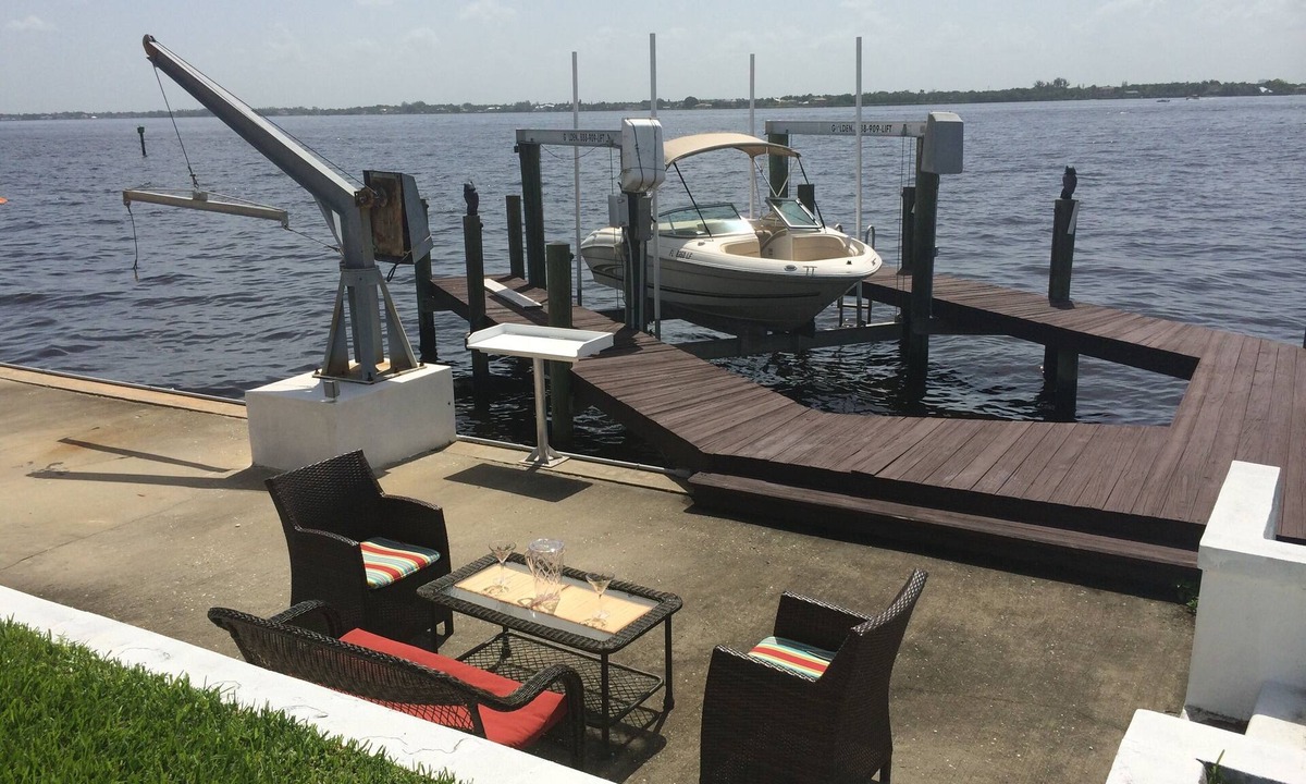 Caloosahatchee House | Casa Del Rio, Tropical Resort Feel, Breathtaking River Views, Large Pool & Dock