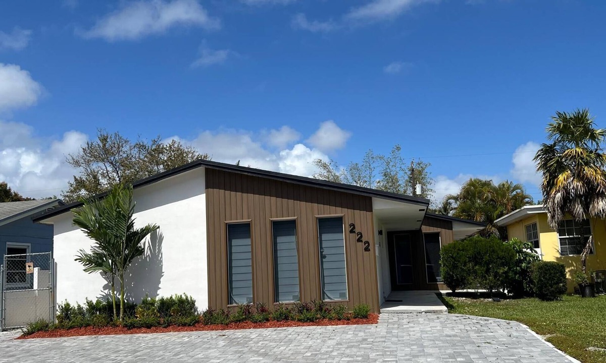 Dania Beach House | Casa Flamingo Splash Dania Beach Vibes!