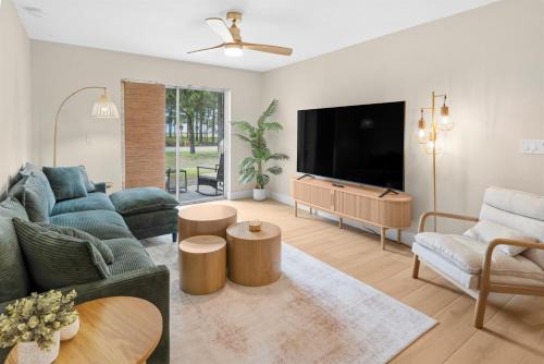 Indian Bayou Apartment | Casa Palma Modern Coastal Retreat