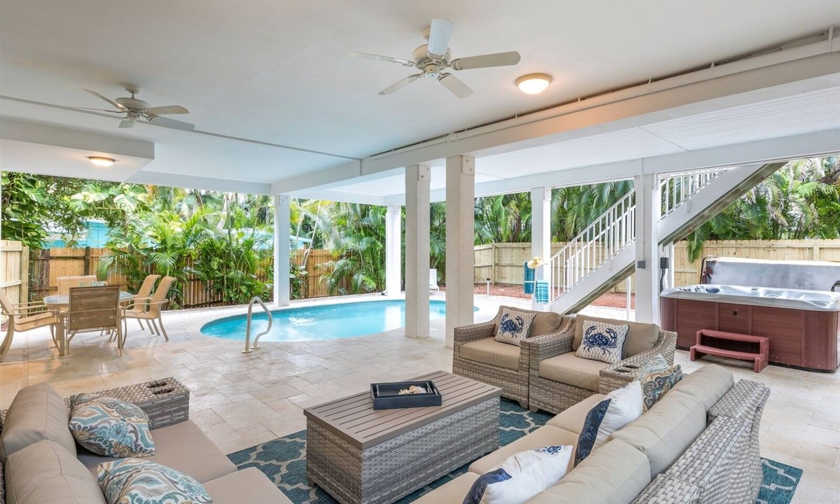 Casablanca | Captiva