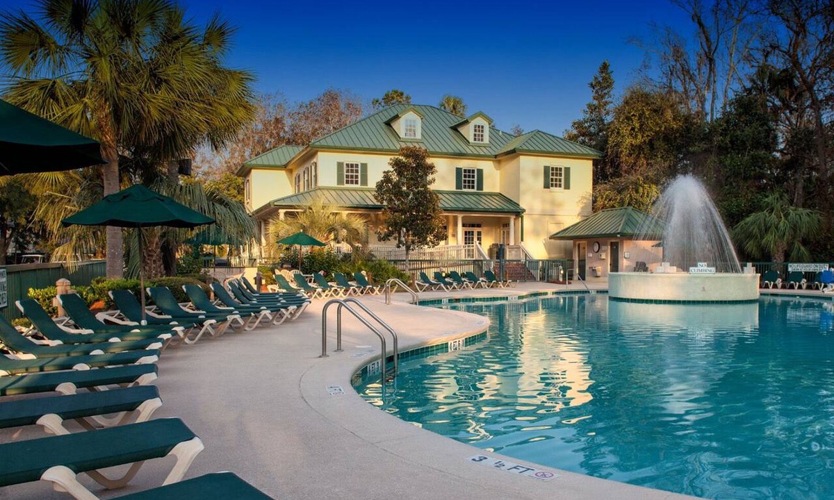 Hilton Head Island Condo | Casual two bedroom condo at Waterside by Spinnaker, Hilton Head. Reserve now!