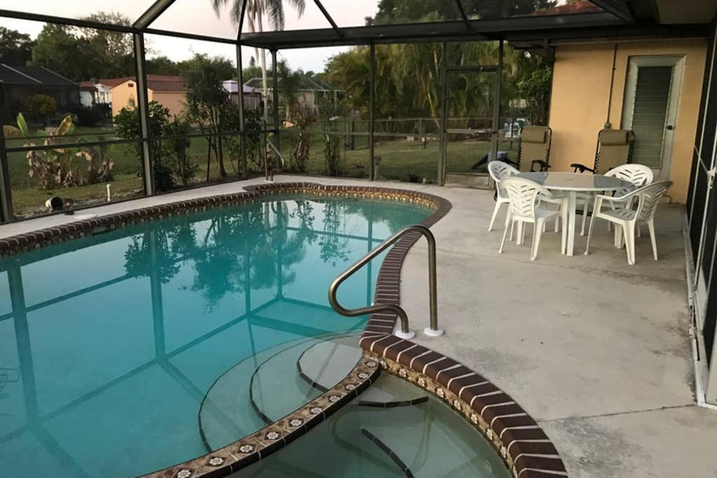 Cypress Lakes Estates House | Catalina Cabana - self checkin - pool - parking