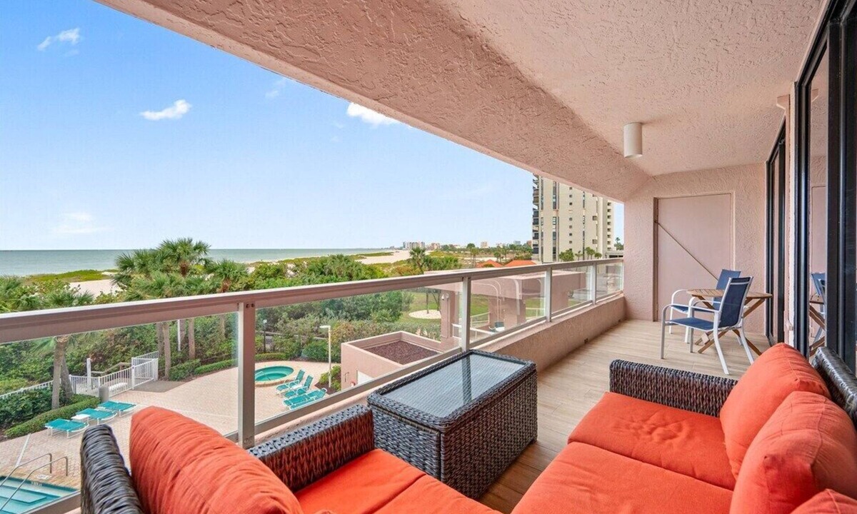Sand Key Condo | CBC 2-3C –Beautiful Beach Front Condo!