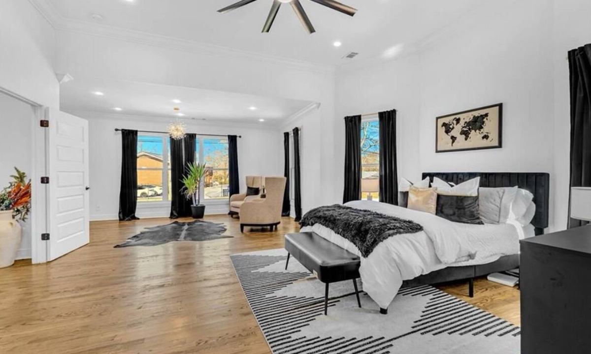 College Park House | Celebrations & photoshoots welcome here! Come for the event, stay for the beds!