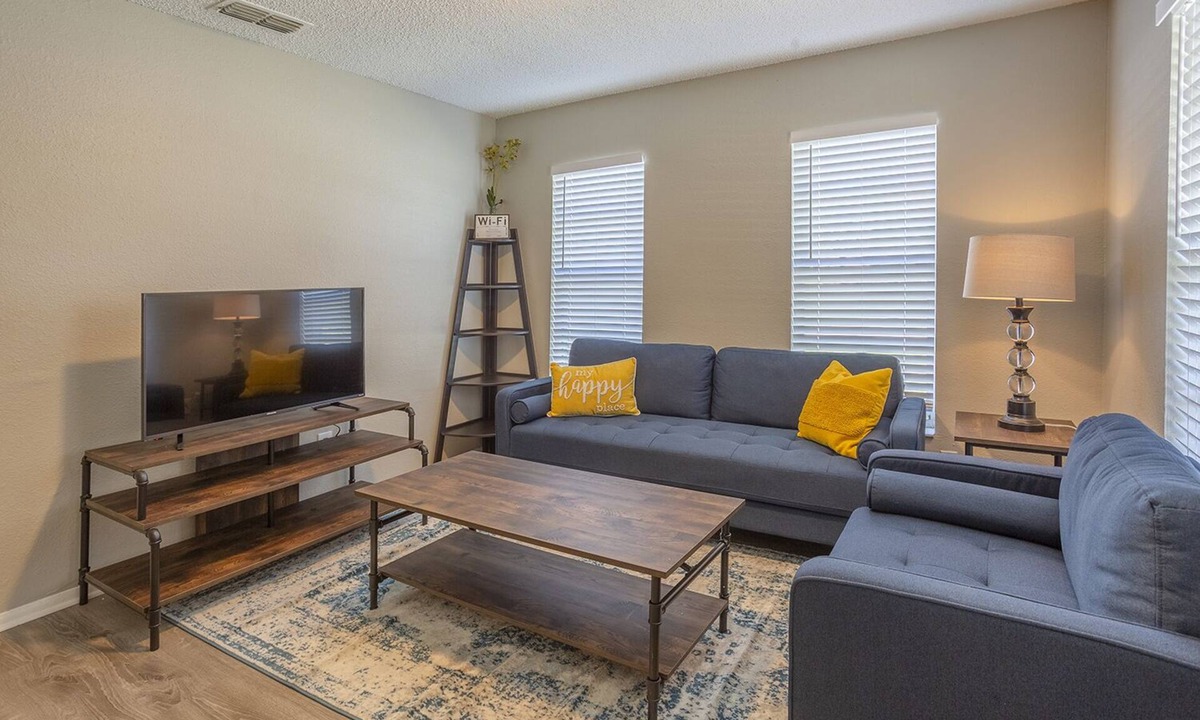 Historic Ybor House | Centro Ybor Duplex! Walk to 7th Ave! Unit E12th-B