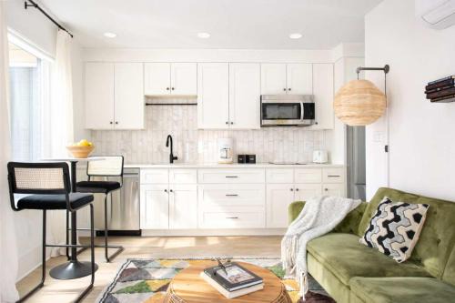 Old Fourth Ward House | Champagne Wishes