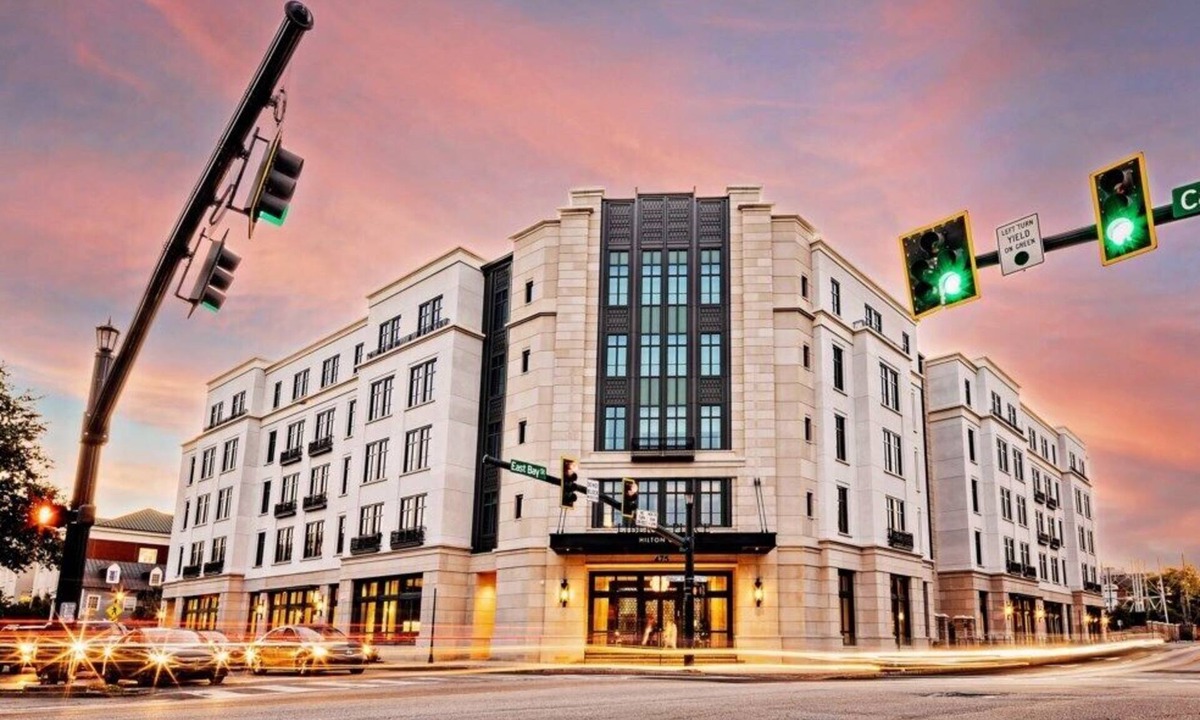 Ansonborough Condo | Charleston | Couples Historic Escape | Gym + Downtown