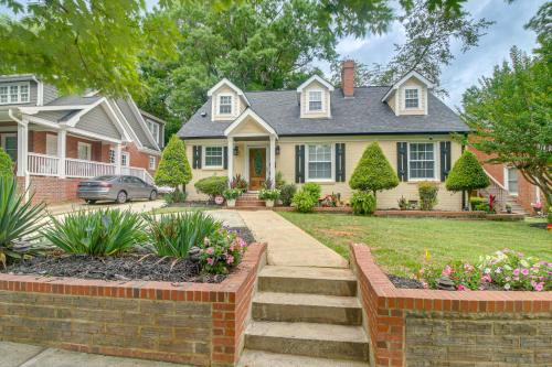Wesley Heights House | Charlotte Home w/Yard - Near Spectrum Center!