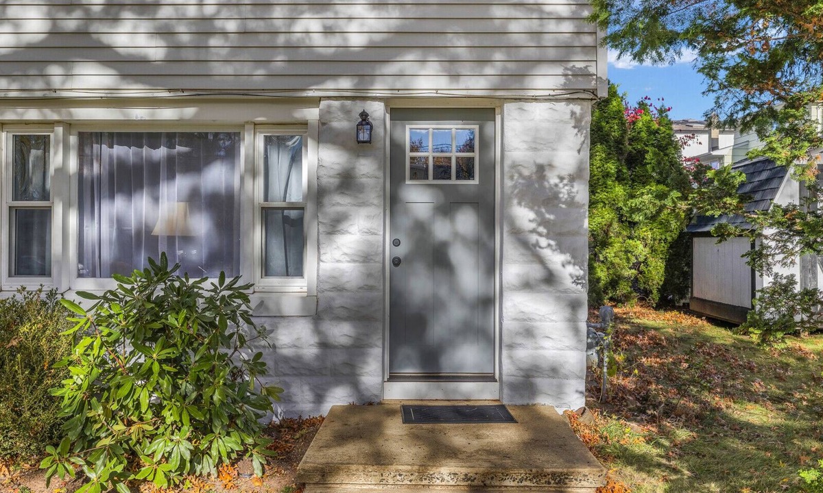 Scotch Plains Apartment | Charming 1-BR 1st Flr apt in Scotch Plains - Full Kitchen on a quiet cul-de-sac