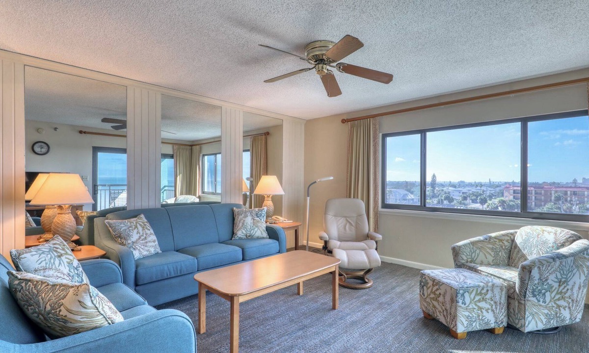Indian Rocks Beach Resort | Charming 2-bedroom resort in fabulous Indian Rocks Beach with AC