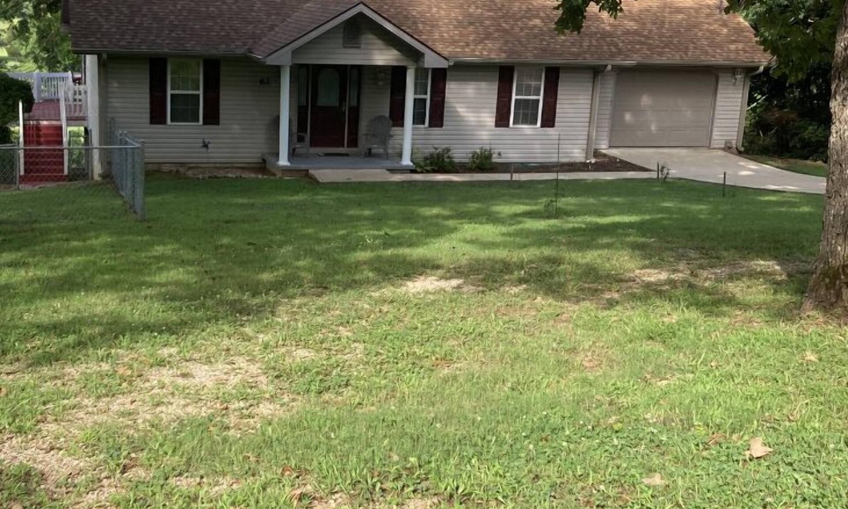 Cherokee Village House | Charming 2-bdrm house with AC, WiFi in Cherokee Village with amazing river views