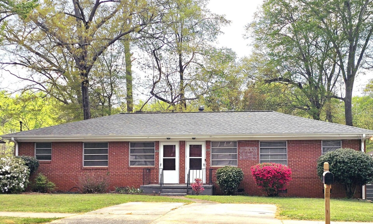 Decatur Heights House | Charming 2-bedroom Duplex Apt in City of Decatur