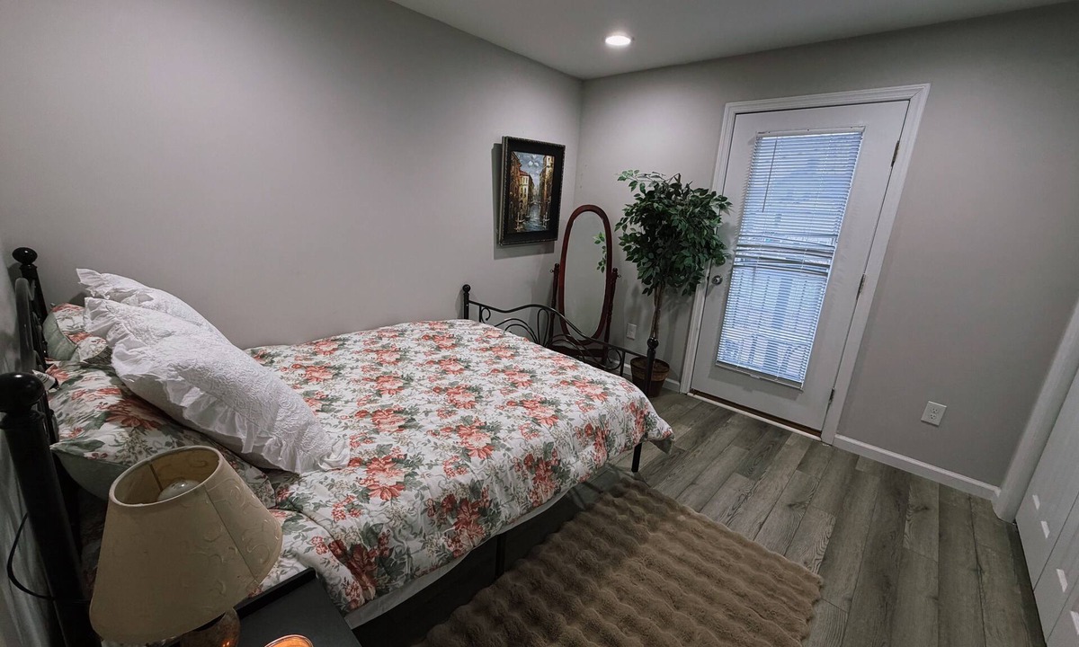 Morristown House | Charming 2-bedroom townhome with AC in peaceful Morristown