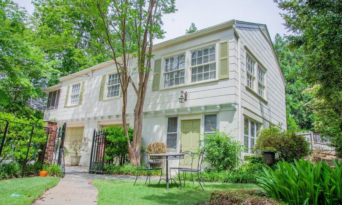 Morningside-Lenox Park Apartment | Charming 2BR Carriage House in the Heart of Atlanta