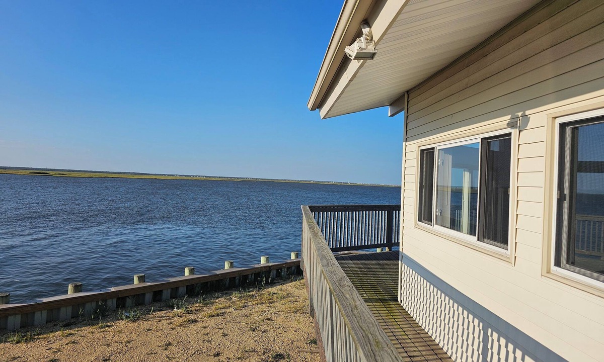 Leeds Point House | Charming 3-bedroom house in wonderful West Creek with AC