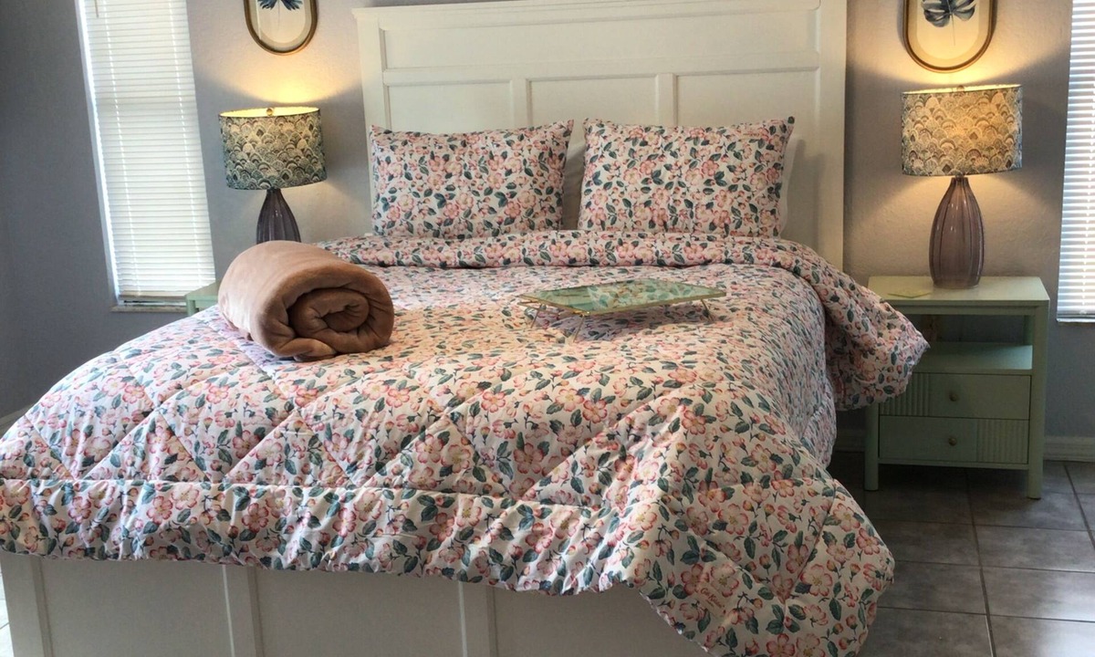 Homosassa House | Charming 3 Bedroom Homosassa Hibiscus House! Perfect for 6 guests and pets