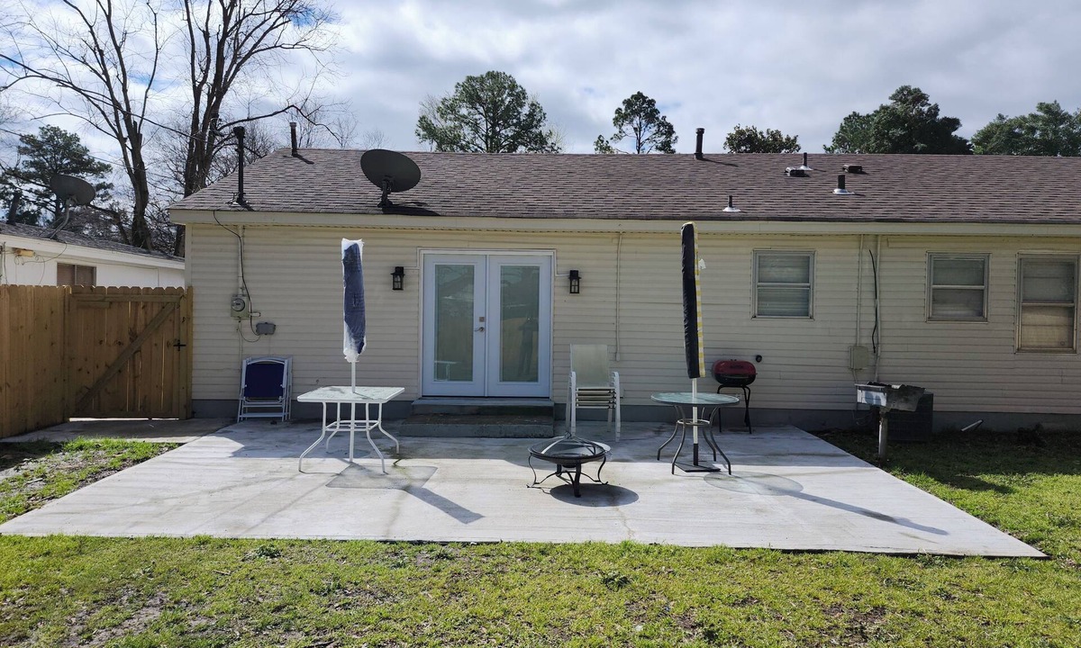 Parkway Village House | Charming 3-bedroom house with AC and WiFi in marvelous Memphis