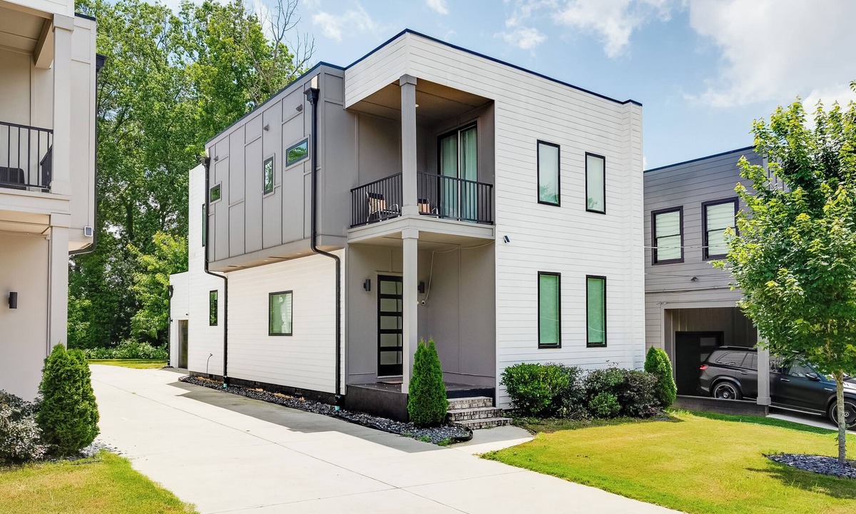 Pittsburgh House | Charming 3-bedroom Smart Home in welcoming Atlanta