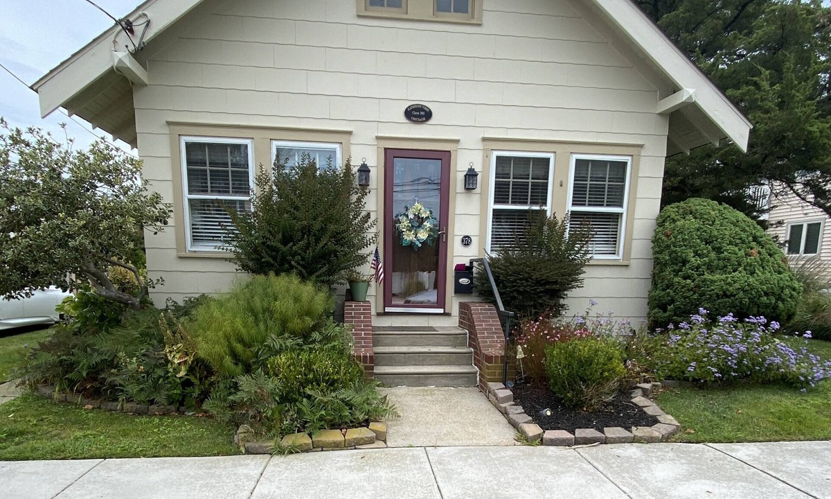Stone Harbor Cottage | Charming 3 bedroom 1.5 bath Cottage
