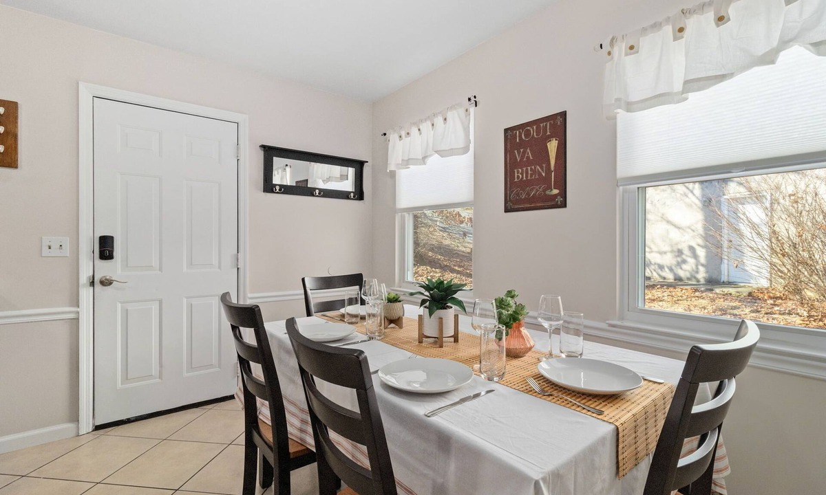 Stuart Heights - Rivermont House | Charming 4-bedroom family home 10 min to downtown Chattanooga - pet friendly