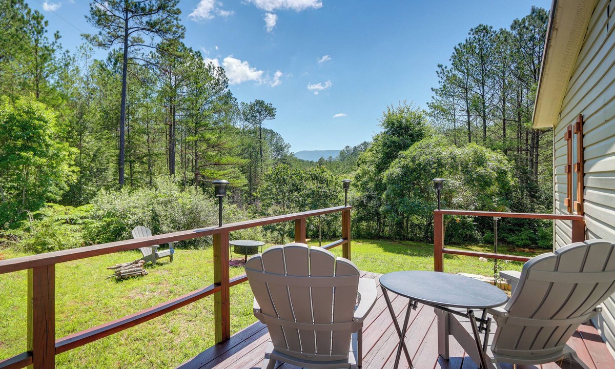 Turtletown House | Charming Copperhill Home w/ Scenic Deck!