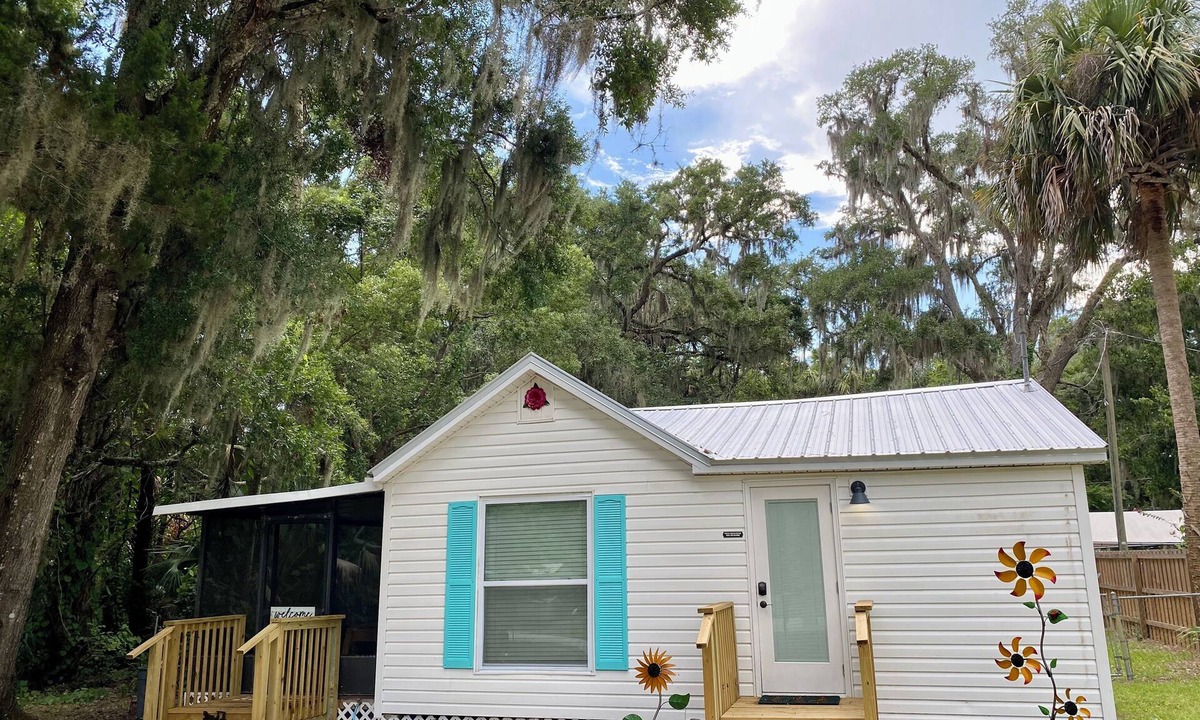 Yankeetown House | Charming cottage in Yankeetown, Florida