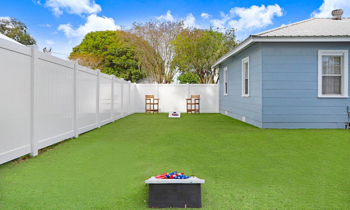 Dade City House | Charming Dade City - Backyard Oasis - Convenient to Tampa amenities