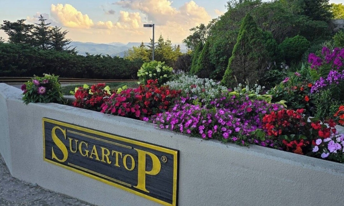 Sugar Mountain Condo | Charming Ever Green 2-Bedroom Condo in Sugar Mountain with Resort Amenities