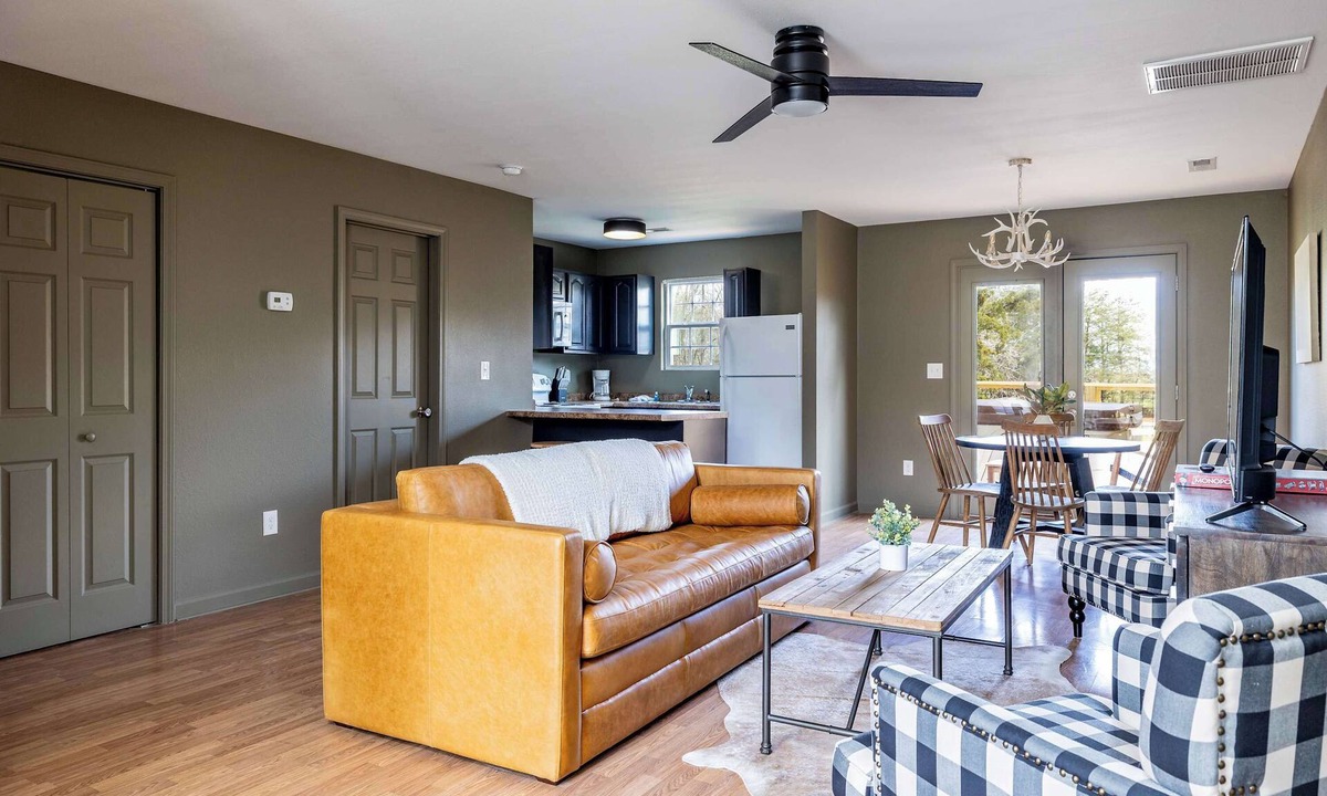 Sevierville House | Charming Fall Hideaway | Arcade + Pet Friendly