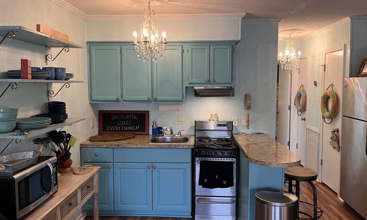 Folly Field Condo | Charming first floor villa! Steps to the beach! Stay at the Crabby Shack!