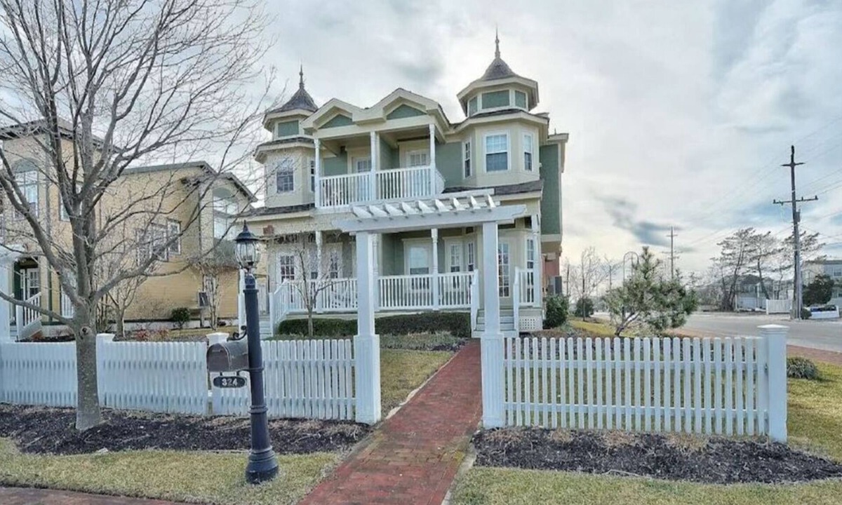 Beach Haven House | CHARMING HOME IN HEART OF BEACH HAVEN LBI!