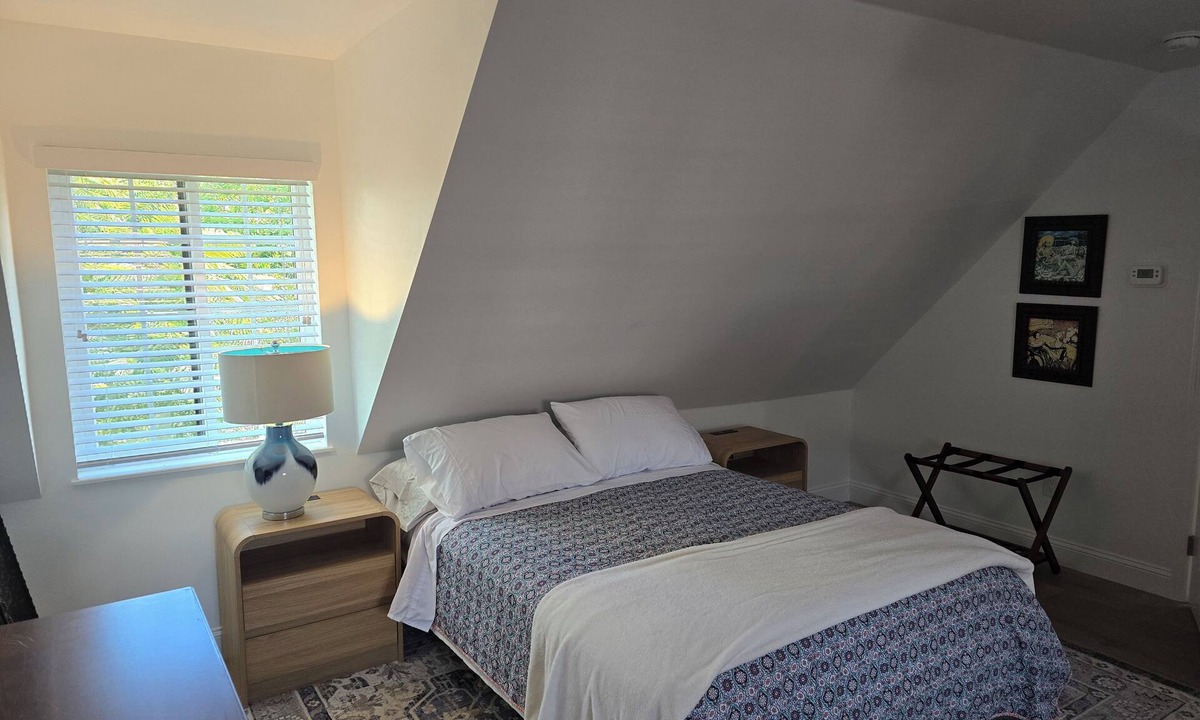 Land O' Lakes Apartment | Charming loft studio in Land O' Lakes