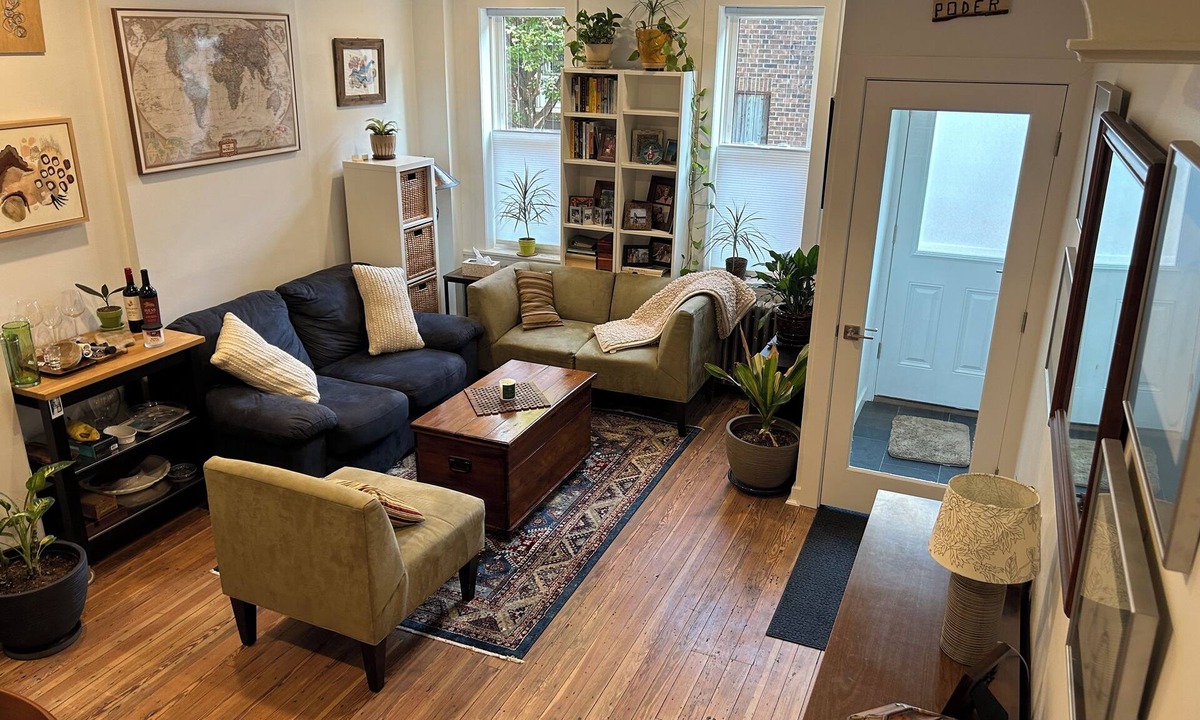Passyunk Square House | Charming Renovated Rowhome Ready for You!