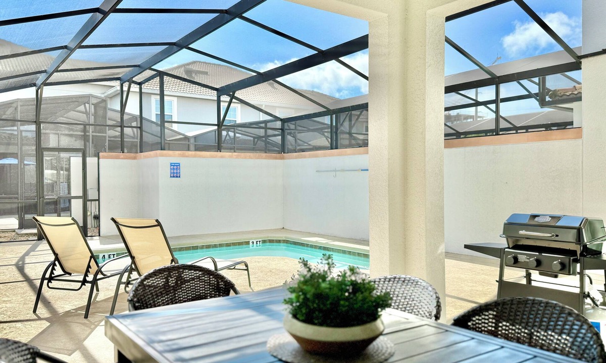 Kissimmee House | Charming Townhome Near Disney with Private Pool – Perfect for Your Family Stay!
