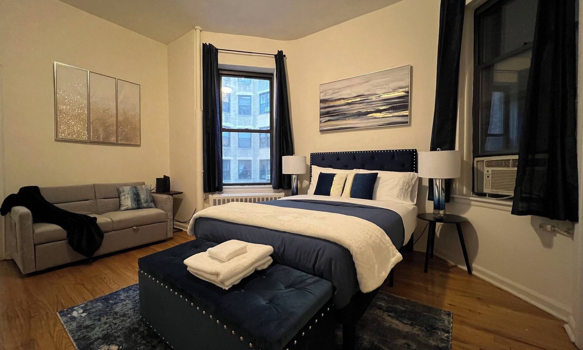 Upper West Side Apartment | Charming Upper West Side Apartment Prime Manhattan Location